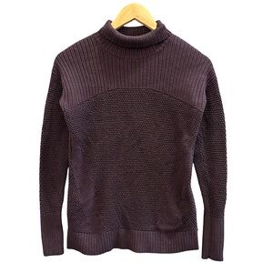 Lululemon Athletica Women’s Turtleneck Knit Style Sweater Size 2 Purple